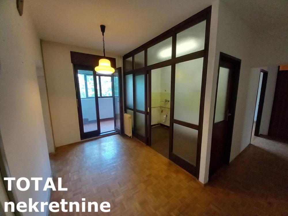 Slika 9 - Stan,NOVI SAD,SAJAM,kv: 70.00, € 140000, ID: 1097302