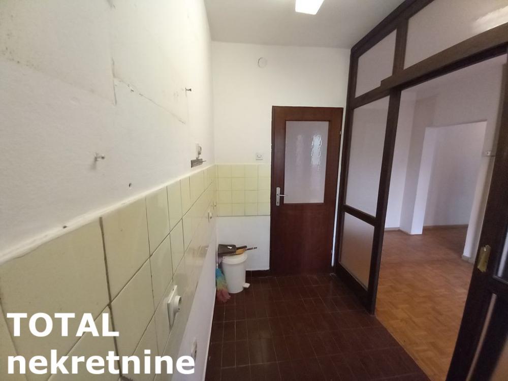 Slika 11 - Stan,NOVI SAD,SAJAM,kv: 70.00, € 140000, ID: 1097302