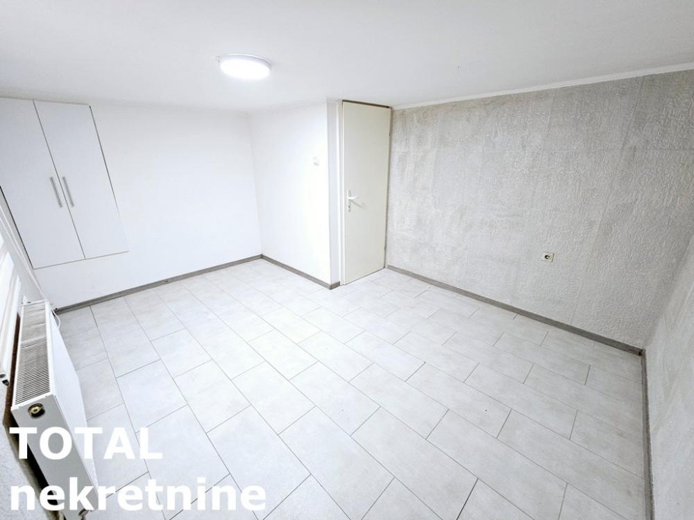 Slika 1 - Stan,PETROVARADIN,PETROVARADIN,kv: 50.00, € 90290, ID: 1100616