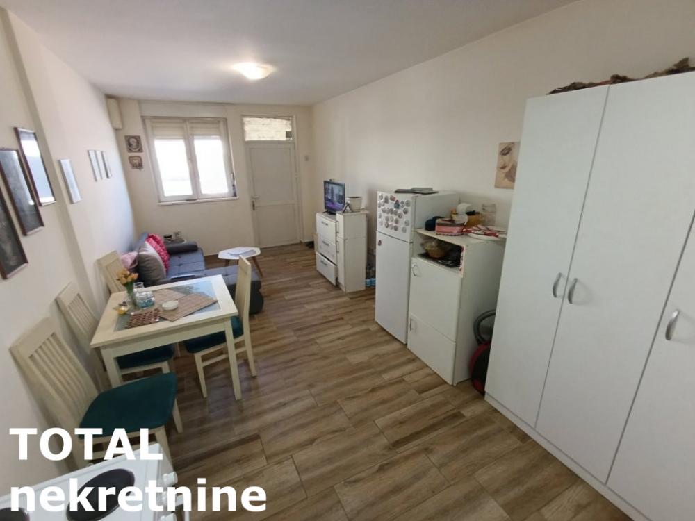Slika 2 - Stan,NOVI SAD,ADICE,kv: 26.00, € 53560, ID: 1100625