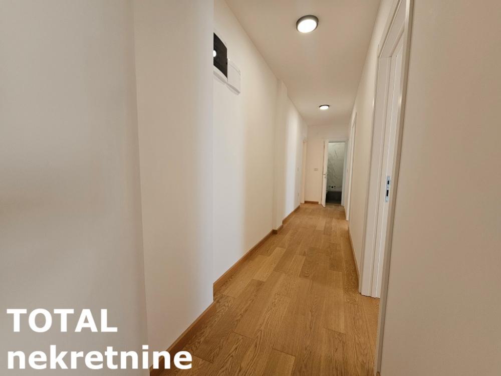 Slika 7 - Stan,NOVI SAD,GRBAVICA,kv: 185.00, € 566500, ID: 1100859