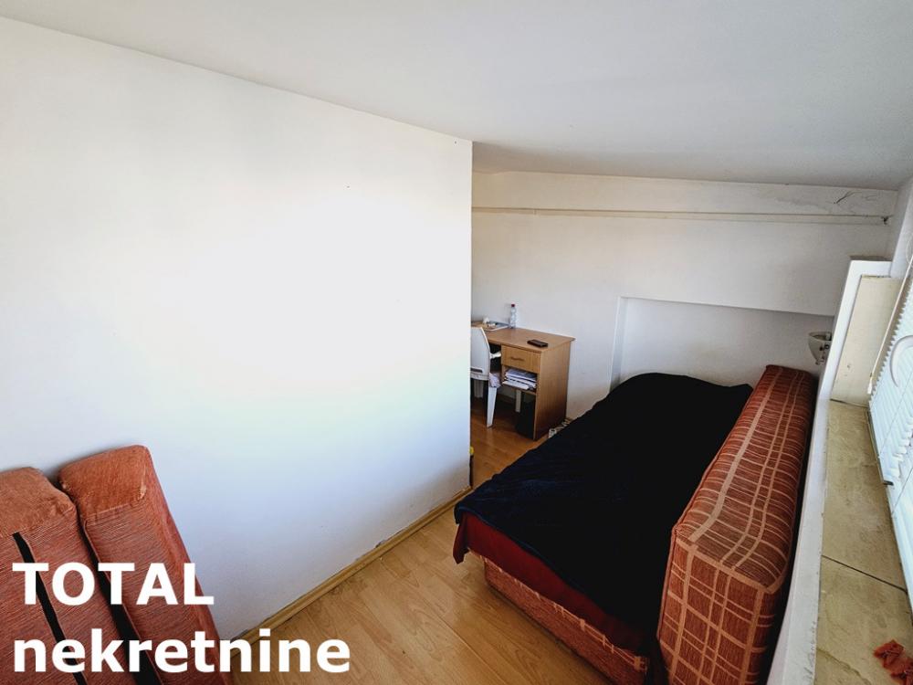 Slika 5 - Stan,NOVI SAD,CENTAR,kv: 26.00, € 76220, ID: 1099456