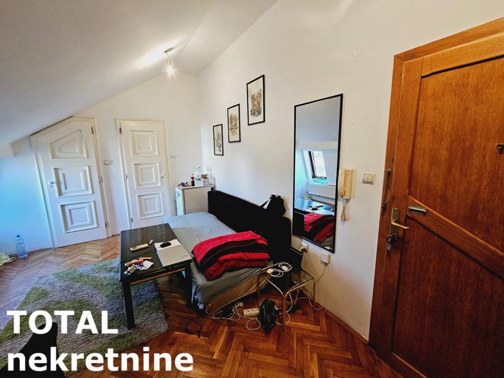 Slika 3 - Stan,NOVI SAD,CENTAR,kv: 26.00, € 76220, ID: 1099456