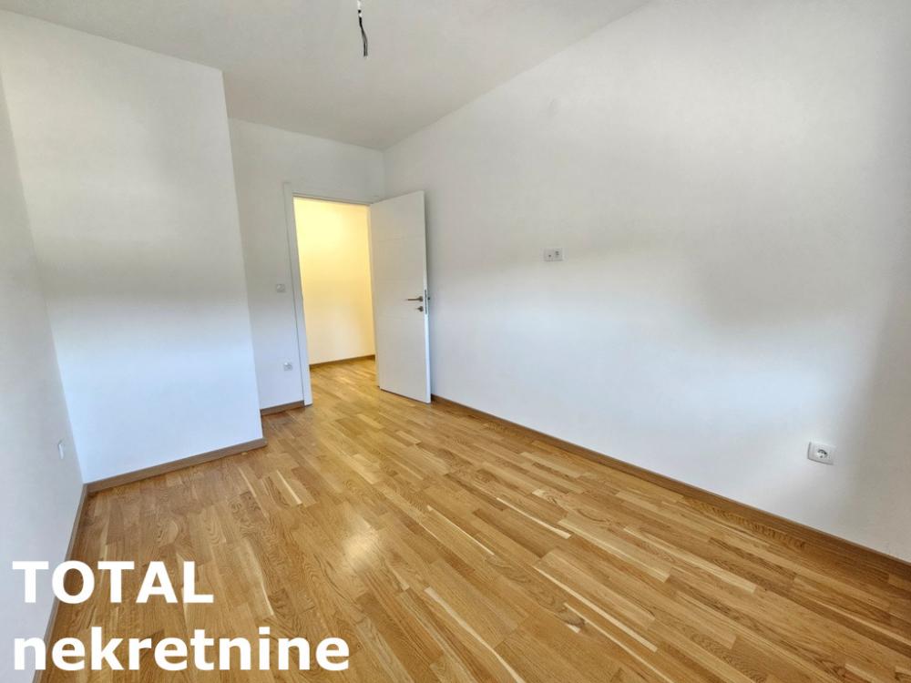 Slika 4 - Stan,NOVI SAD,TELEP,kv: 68.00, € 171600, ID: 1100844