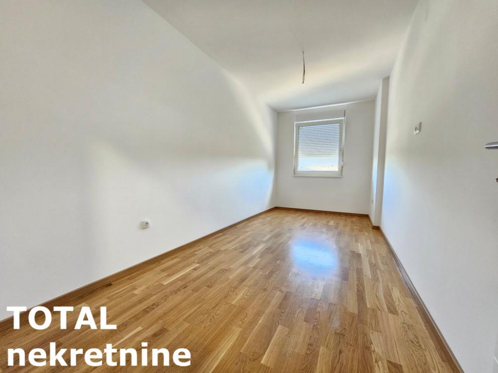 Slika 5 - Stan,NOVI SAD,TELEP,kv: 68.00, € 171600, ID: 1100844