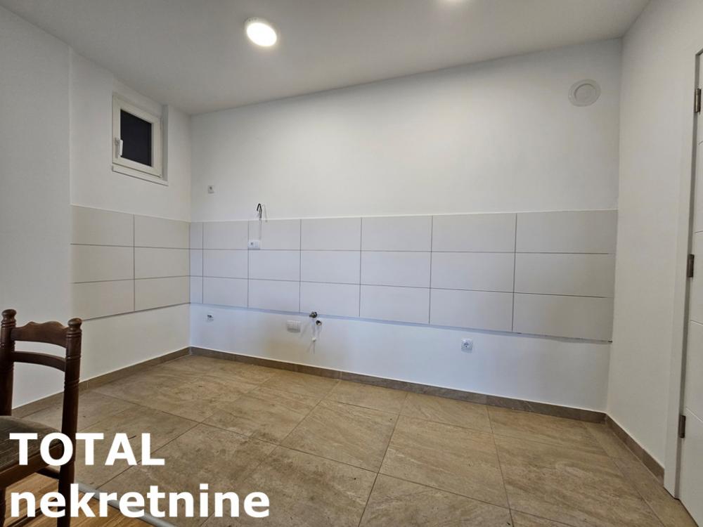 Slika 7 - Stan,NOVI SAD,TELEP,kv: 68.00, € 171600, ID: 1100844