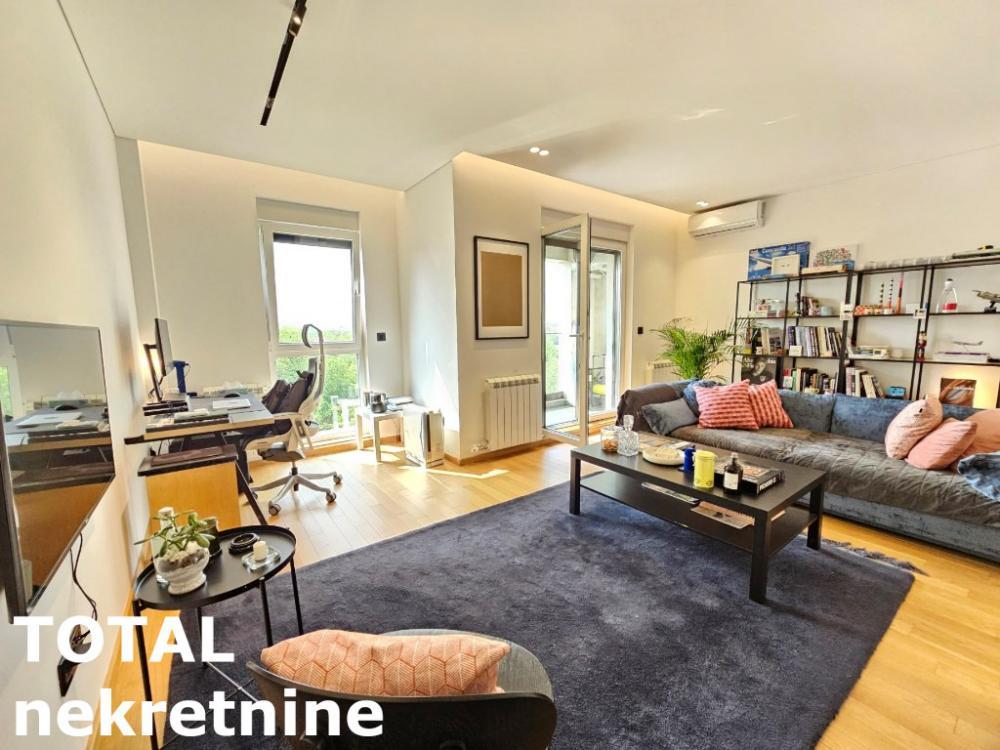 Glavna slika -Stan,NOVI SAD,BULEVAR EVROPE,kv: 61.00, € 220000, ID: 1100378