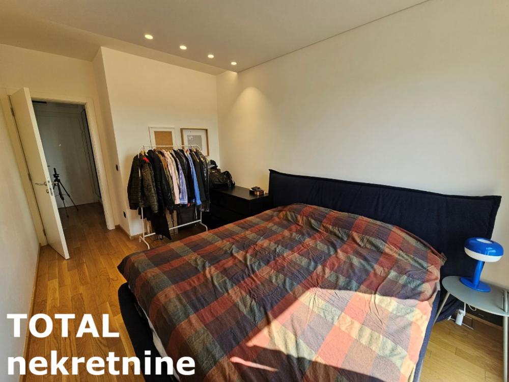 Slika 7 - Stan,NOVI SAD,BULEVAR EVROPE,kv: 61.00, € 220000, ID: 1100378