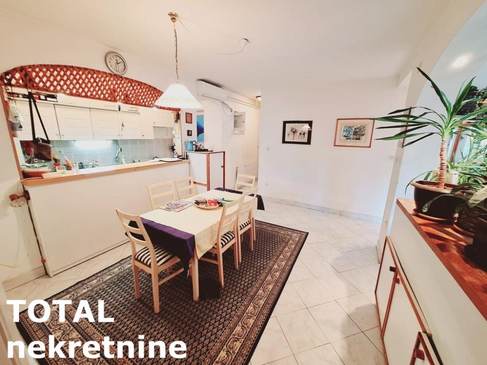 Slika 6 - Stan,NOVI SAD,CENTAR,kv: 83.00, € 290000, ID: 1099401