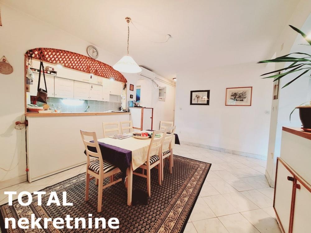 Slika 9 - Stan,NOVI SAD,CENTAR,kv: 83.00, € 290000, ID: 1099401