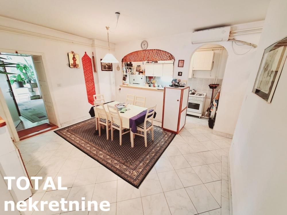 Slika 7 - Stan,NOVI SAD,CENTAR,kv: 83.00, € 290000, ID: 1099401