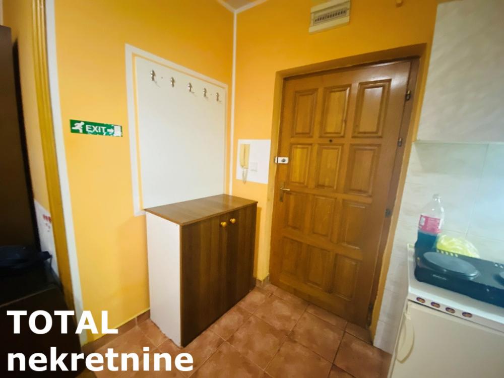 Slika 4 - Stan,NOVI SAD,CENTAR,kv: 29.00, € 96800, ID: 1098443