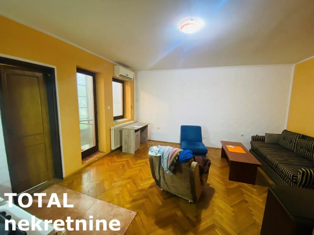 Slika 2 - Stan,NOVI SAD,CENTAR,kv: 29.00, € 96800, ID: 1098443