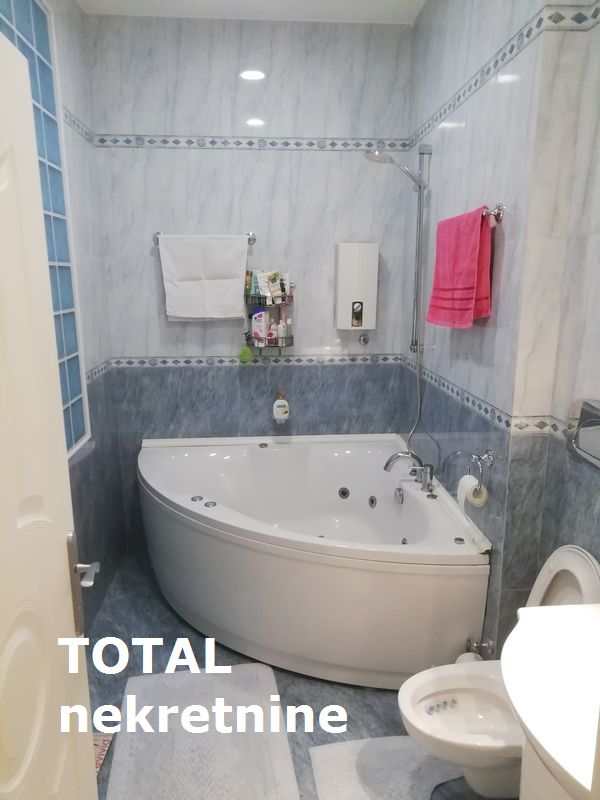 Slika 8 - Stan,NOVI SAD,CENTAR,kv: 132.00, € 401700, ID: 1083542