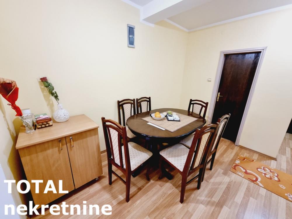 Slika 4 - Stan,NOVI SAD,CENTAR,kv: 82.00, € 228050, ID: 1100201