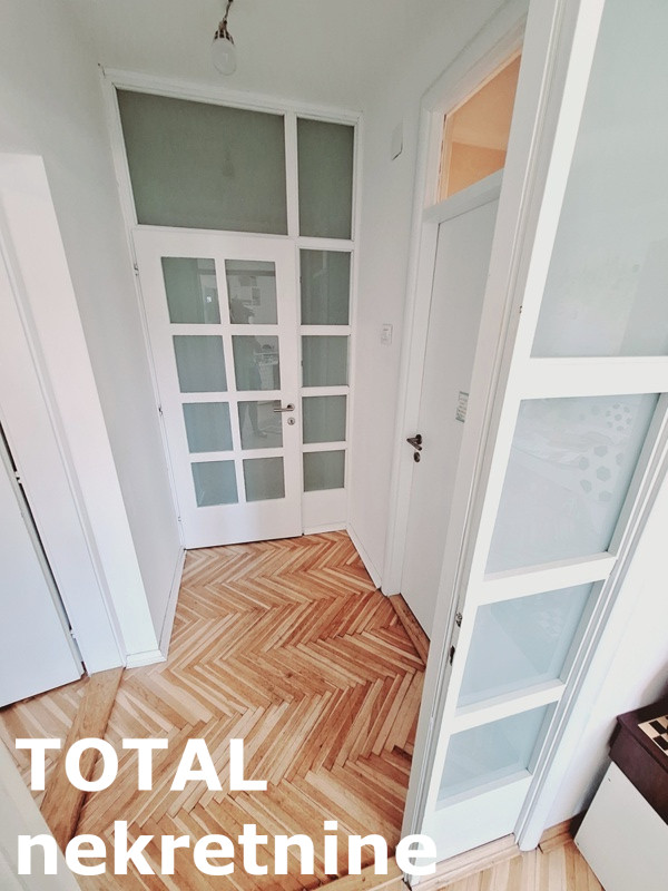Slika 8 - Stan,NOVI SAD,CENTAR,kv: 114.00, € 470000, ID: 1099443