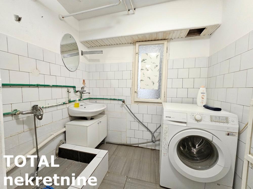 Slika 6 - Stan,NOVI SAD,CENTAR,kv: 54.00, € 89100, ID: 1100661