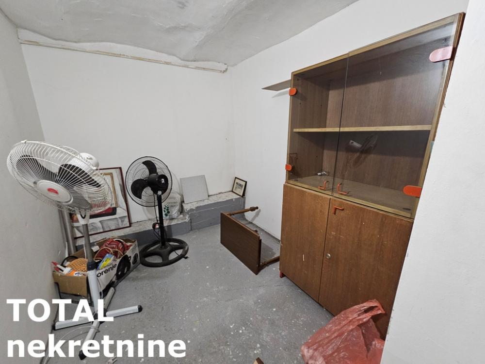 Slika 8 - Stan,NOVI SAD,CENTAR,kv: 54.00, € 89100, ID: 1100661