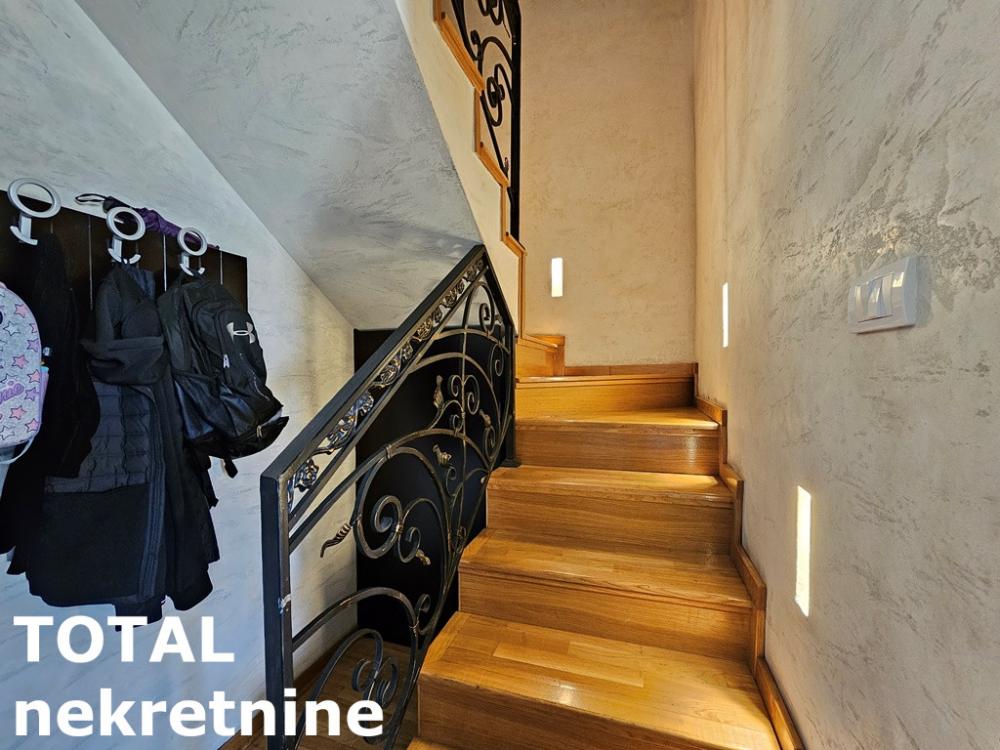 Slika 8 - Stan,NOVI SAD,BULEVAR EVROPE,kv: 105.00, € 240000, ID: 1099173