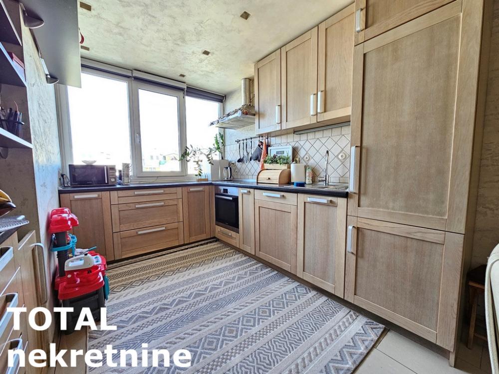 Slika 6 - Stan,NOVI SAD,BULEVAR EVROPE,kv: 105.00, € 240000, ID: 1099173