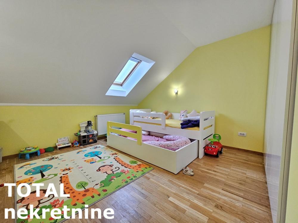 Slika 10 - Stan,NOVI SAD,BULEVAR EVROPE,kv: 105.00, € 240000, ID: 1099173