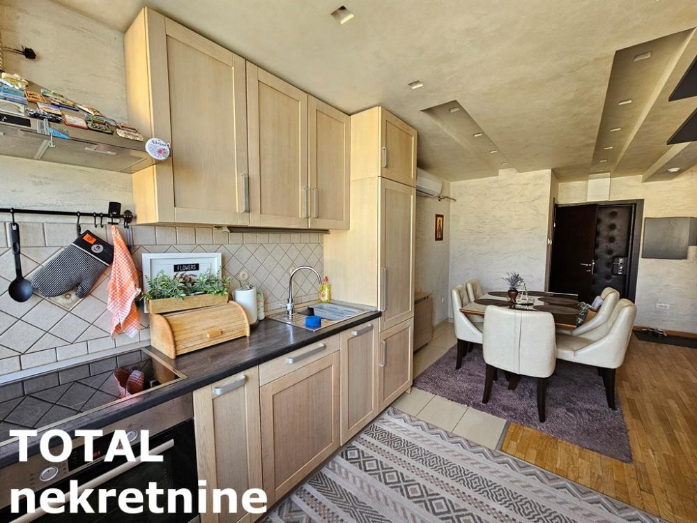 Slika 7 - Stan,NOVI SAD,BULEVAR EVROPE,kv: 105.00, € 240000, ID: 1099173