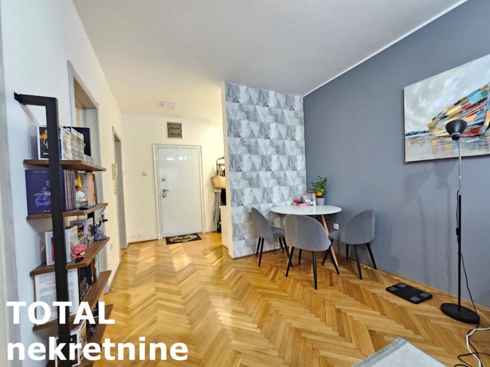 Slika 4 - Stan,NOVI SAD,BULEVAR,kv: 49.00, € 137200, ID: 1100298