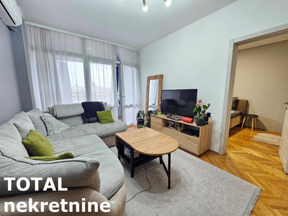 Slika 3 - Stan,NOVI SAD,BULEVAR,kv: 49.00, € 137200, ID: 1100298