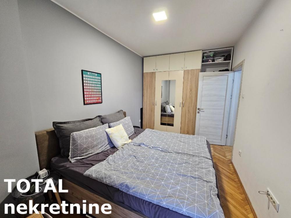 Slika 8 - Stan,NOVI SAD,BULEVAR,kv: 49.00, € 137200, ID: 1100298