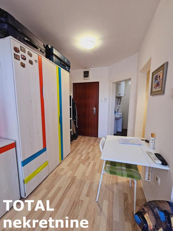 Slika 1 - Stan,NOVI SAD,GRBAVICA,kv: 25.00, € 82400, ID: 1099225