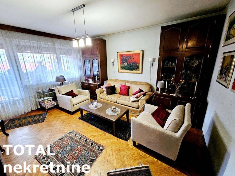 Glavna slika -Stan,NOVI SAD,CENTAR,kv: 80.00, € 240000, ID: 1100688