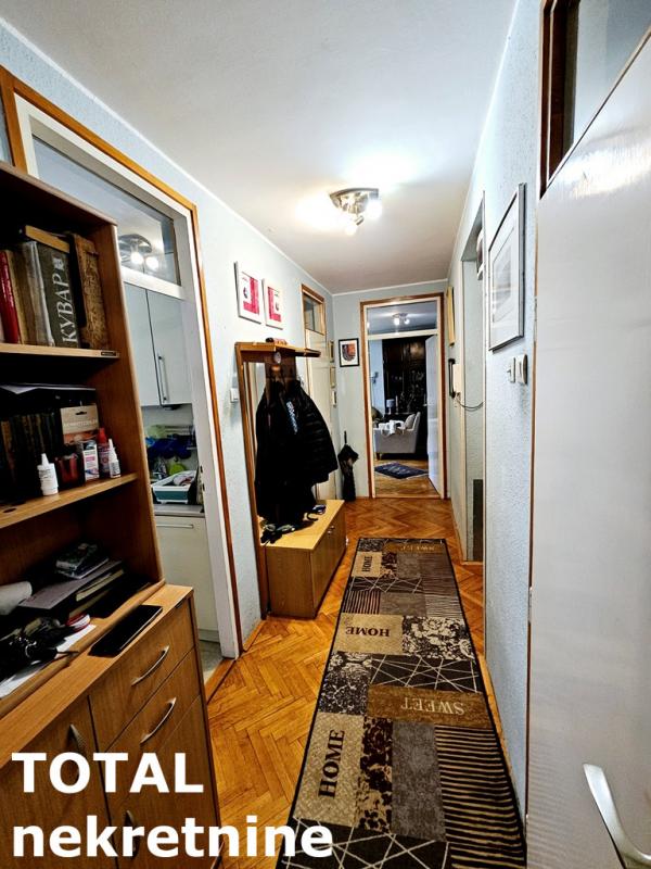 Slika 2 - Stan,NOVI SAD,CENTAR,kv: 80.00, € 240000, ID: 1100688