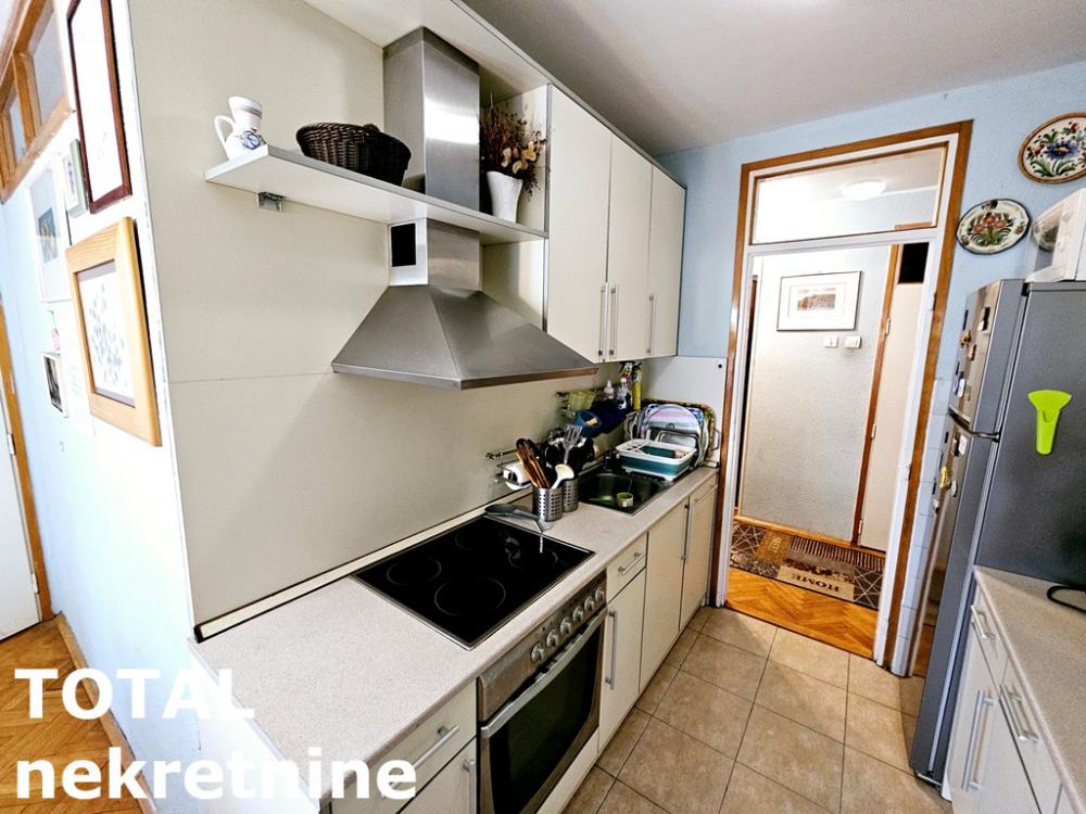 Slika 10 - Stan,NOVI SAD,CENTAR,kv: 80.00, € 240000, ID: 1100688