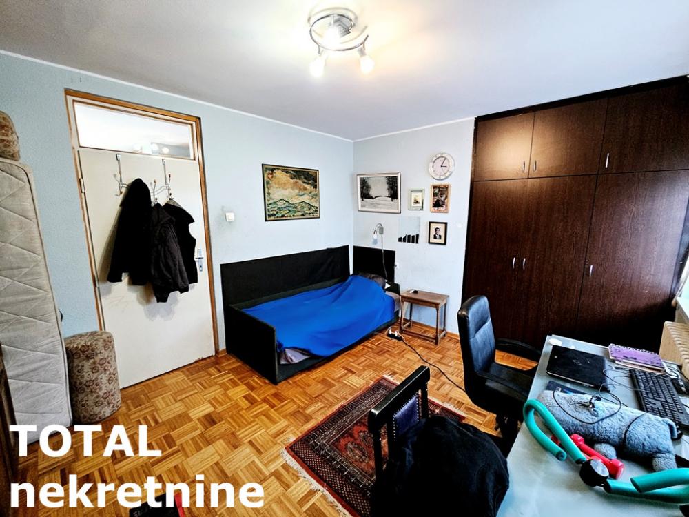 Slika 9 - Stan,NOVI SAD,CENTAR,kv: 80.00, € 240000, ID: 1100688