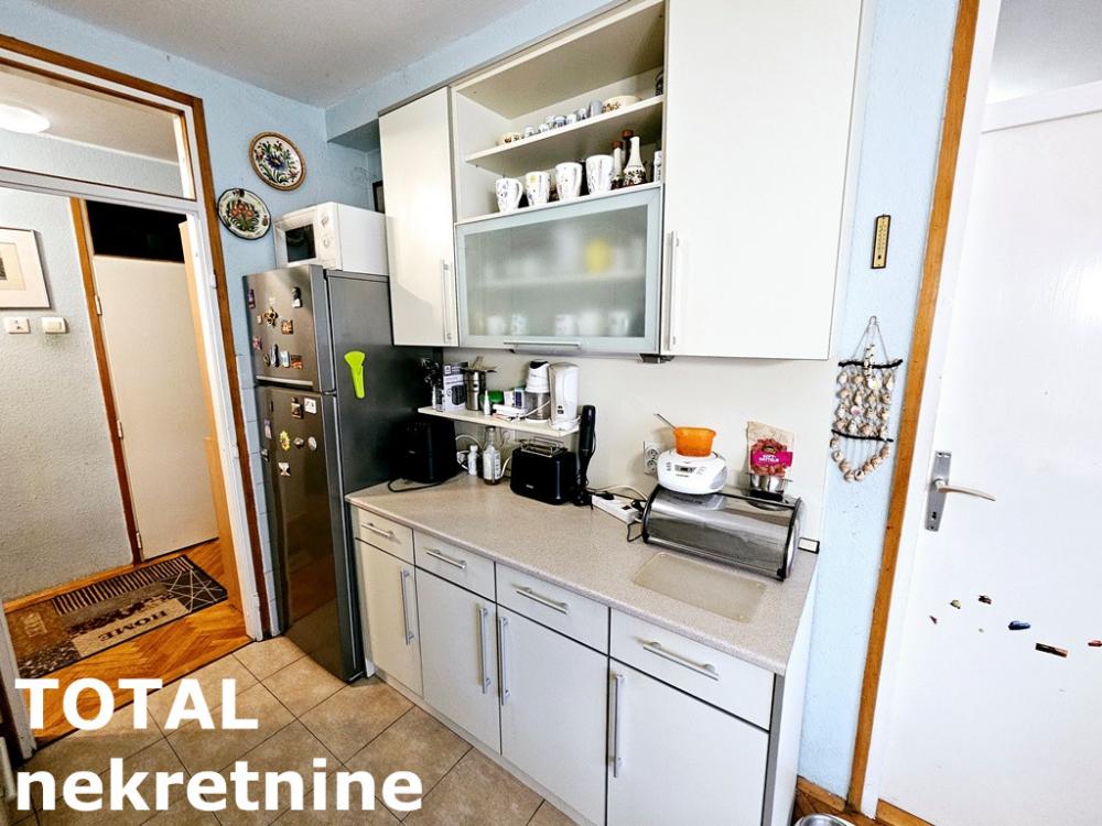 Slika 11 - Stan,NOVI SAD,CENTAR,kv: 80.00, € 240000, ID: 1100688