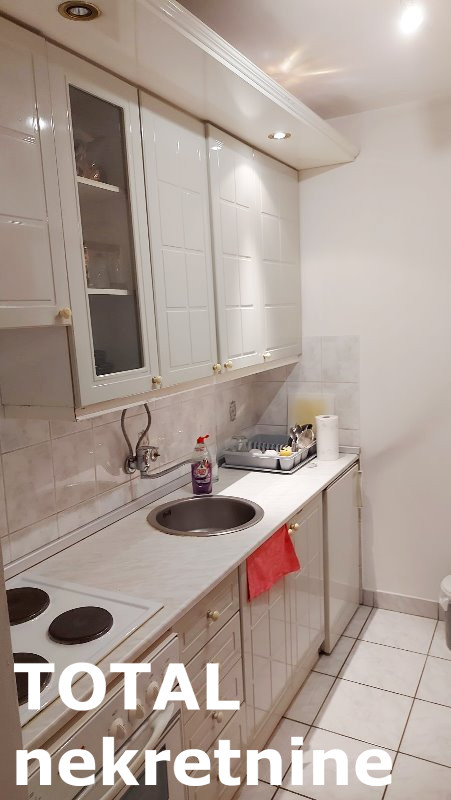 Slika 5 - Stan,NOVI SAD,BULEVAR,kv: 30.00, € 108150, ID: 1099061