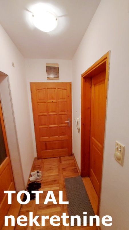 Slika 2 - Stan,NOVI SAD,BULEVAR,kv: 30.00, € 108150, ID: 1099061