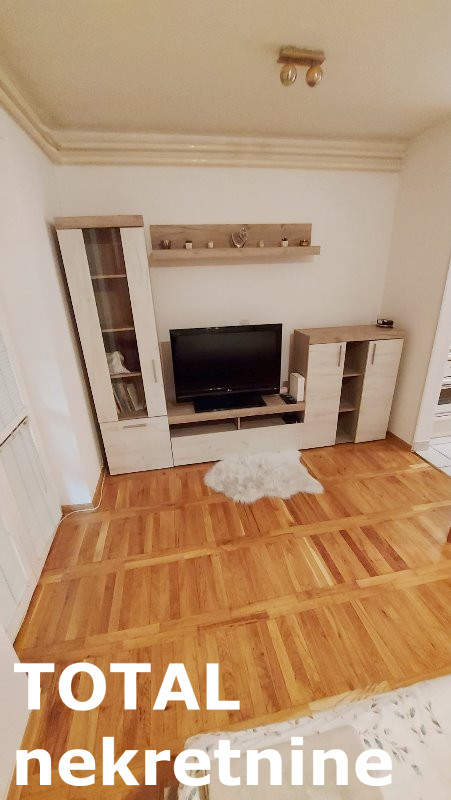 Slika 4 - Stan,NOVI SAD,BULEVAR,kv: 30.00, € 108150, ID: 1099061