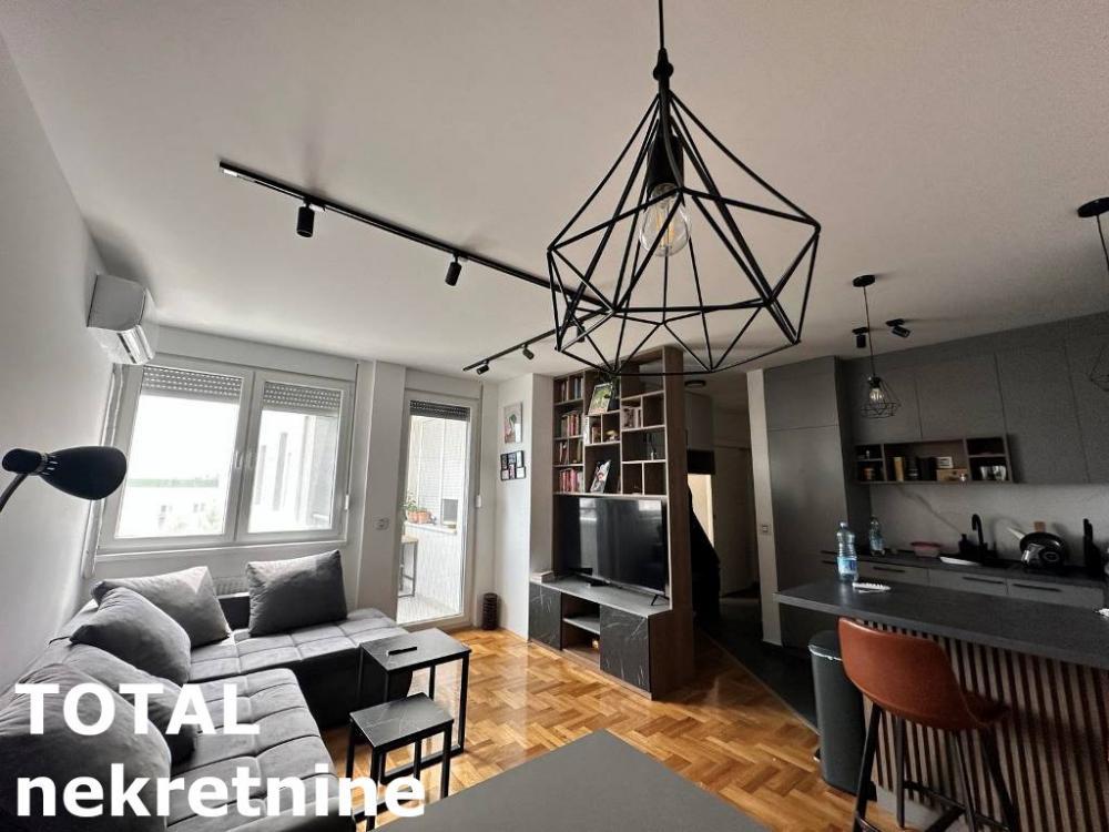 Glavna slika -Stan,NOVI SAD,BULEVAR PATRIJARHA PAVLA,kv: 43.00, € 133900, ID: 1100623