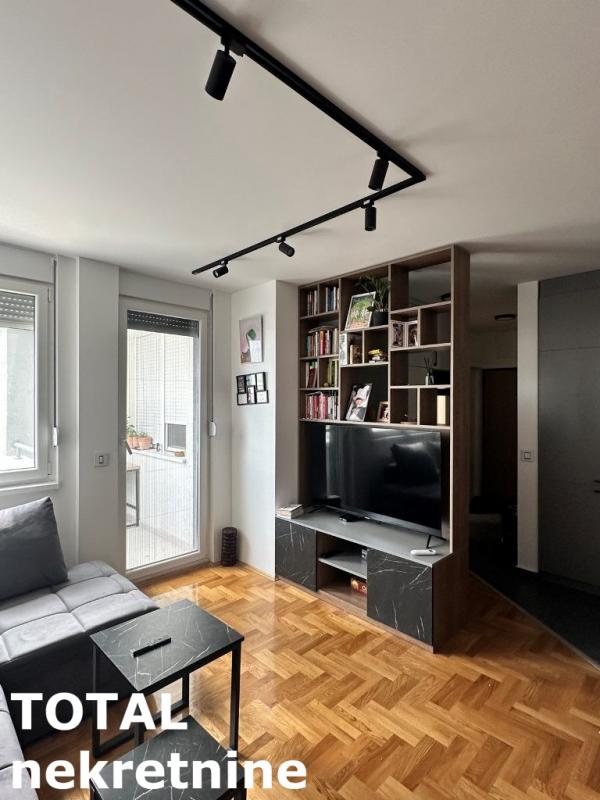 Slika 1 - Stan,NOVI SAD,BULEVAR PATRIJARHA PAVLA,kv: 43.00, € 133900, ID: 1100623