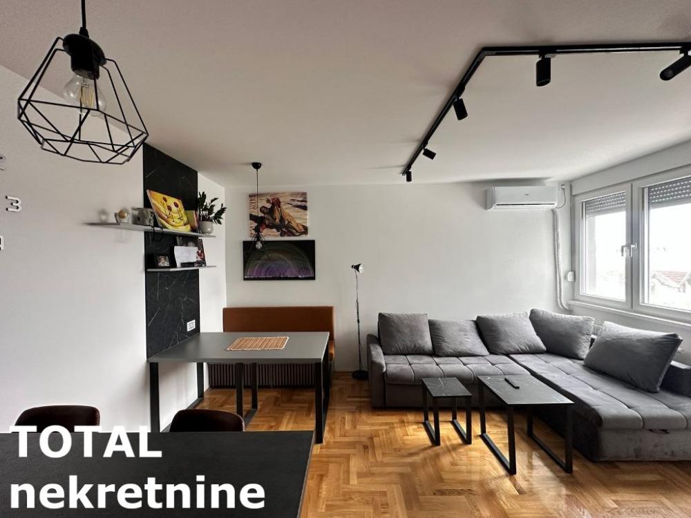 Slika 3 - Stan,NOVI SAD,BULEVAR PATRIJARHA PAVLA,kv: 43.00, € 133900, ID: 1100623