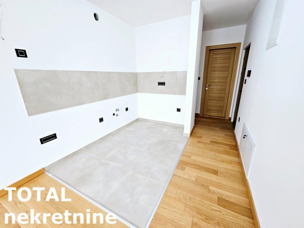 Slika 3 - Stan,NOVI SAD,TELEP,kv: 78.00, € 193180, ID: 1100404