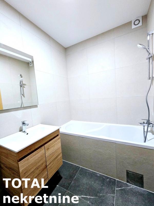 Slika 9 - Stan,NOVI SAD,TELEP,kv: 78.00, € 193180, ID: 1100404