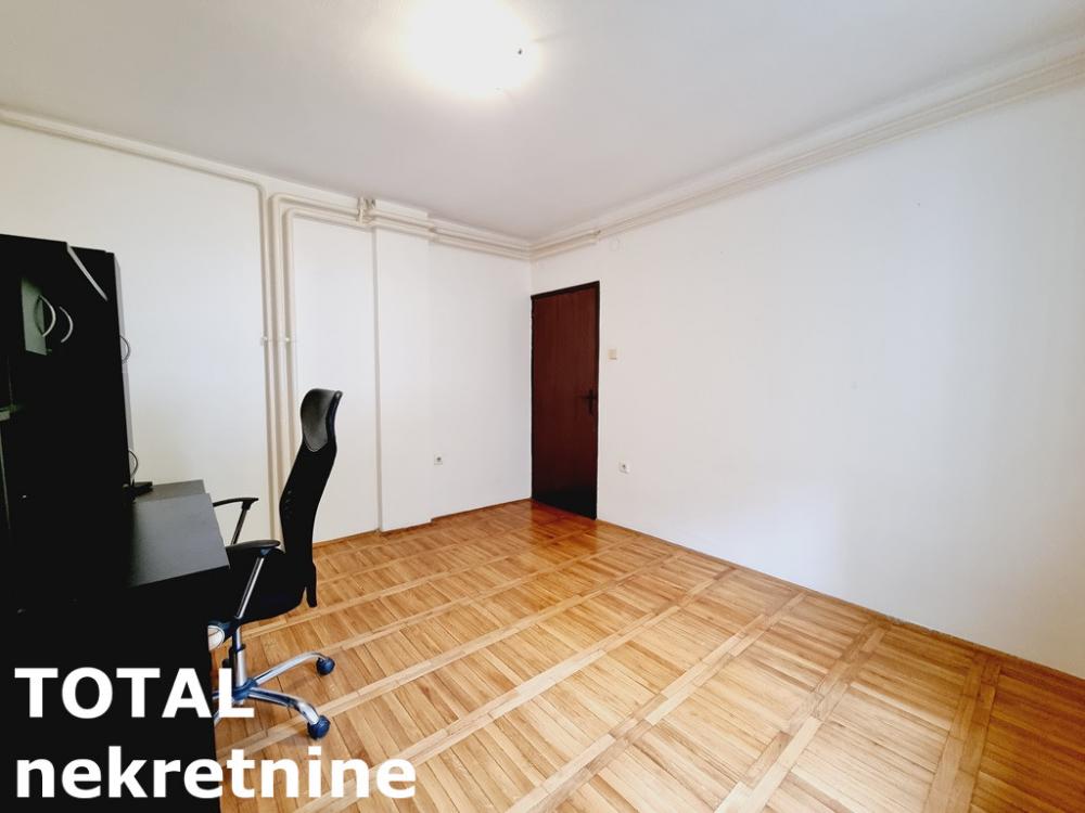 Slika 1 - Stan,NOVI SAD,CENTAR,kv: 26.00, € 112450, ID: 1100335