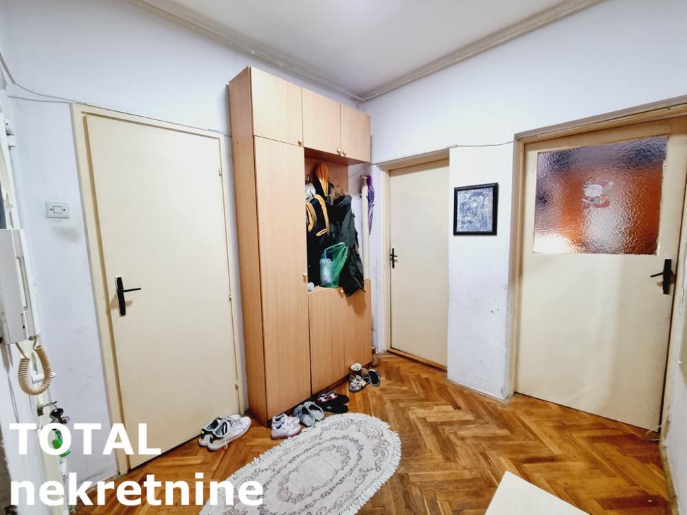 Slika 1 - Stan,NOVI SAD,CENTAR,kv: 63.00, € 180000, ID: 1100011
