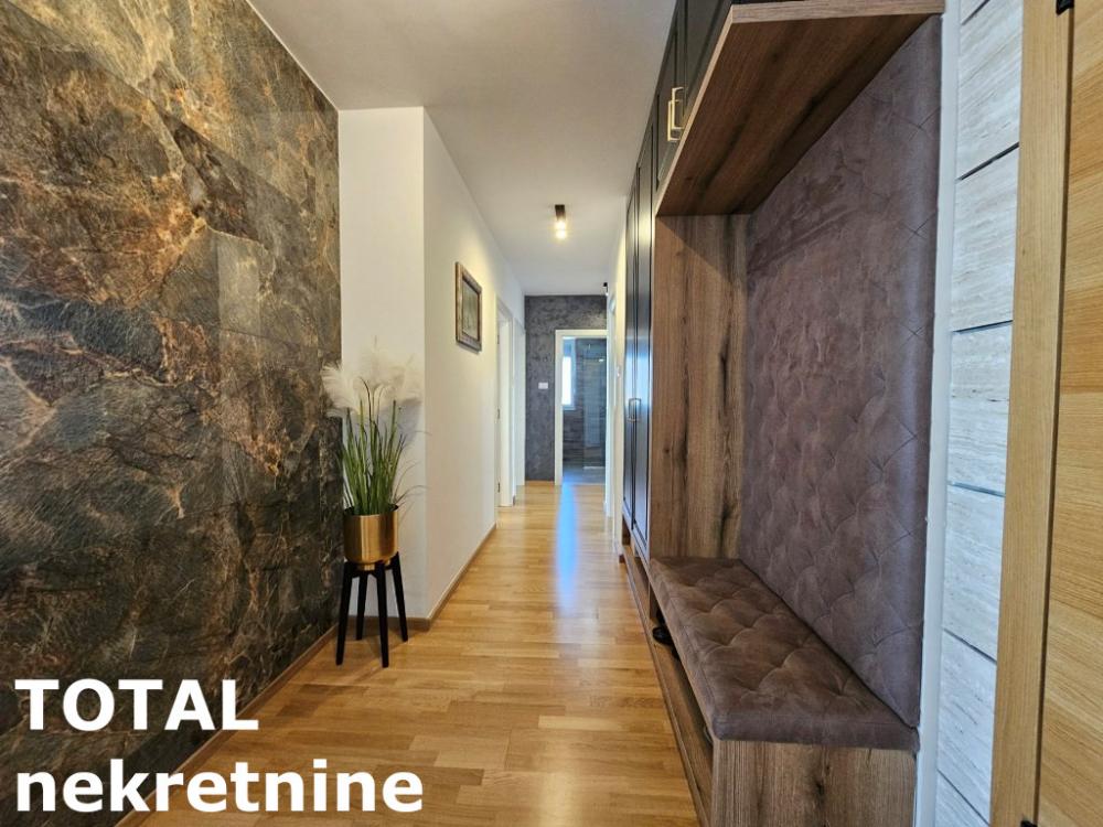 Slika 8 - Stan,NOVI SAD,BULEVAR,kv: 75.00, € 298000, ID: 1099543