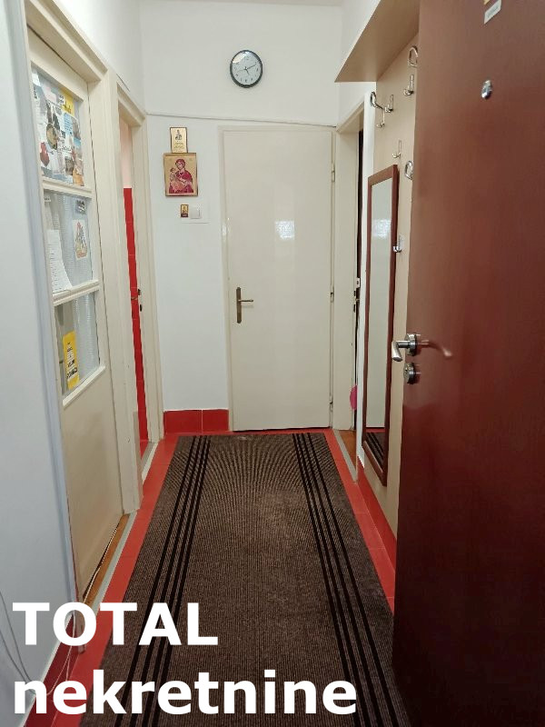 Slika 10 - Stan,NOVI SAD,PODBARA,kv: 48.00, € 130000, ID: 1098575