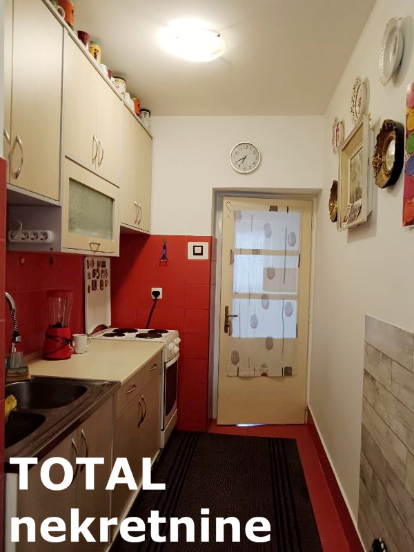 Slika 11 - Stan,NOVI SAD,PODBARA,kv: 48.00, € 130000, ID: 1098575