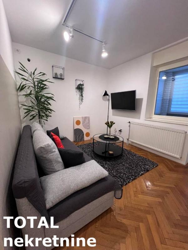 Glavna slika -Stan,NOVI SAD,BULEVAR,kv: 36.00, € 120000, ID: 1100432