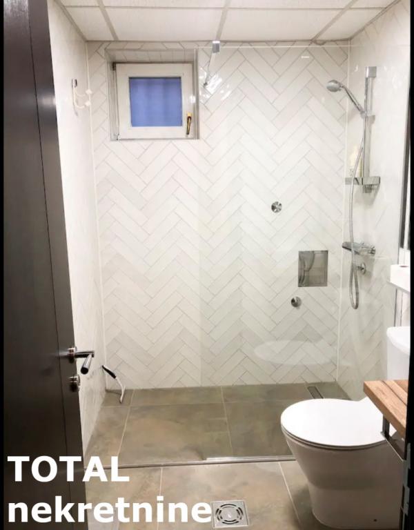 Slika 7 - Stan,NOVI SAD,BULEVAR,kv: 36.00, € 120000, ID: 1100432